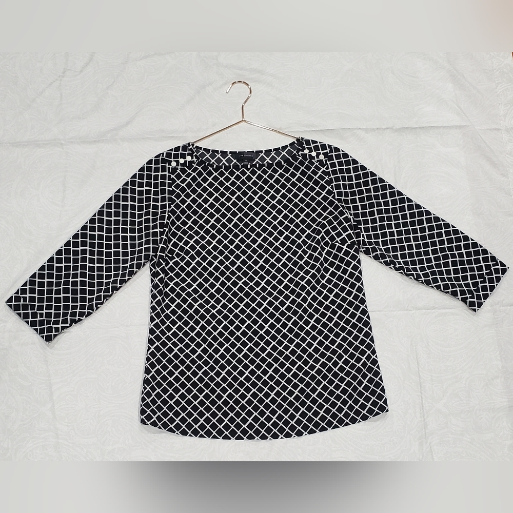 THE LIMITED Long Sleeve Diamond Blouse